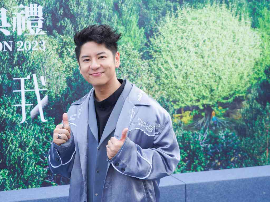 牙醫歌手】許廷鏗入行16年兼顧牙醫及歌手身份網民揭洗牙收呢個價驚呼「好抵」！